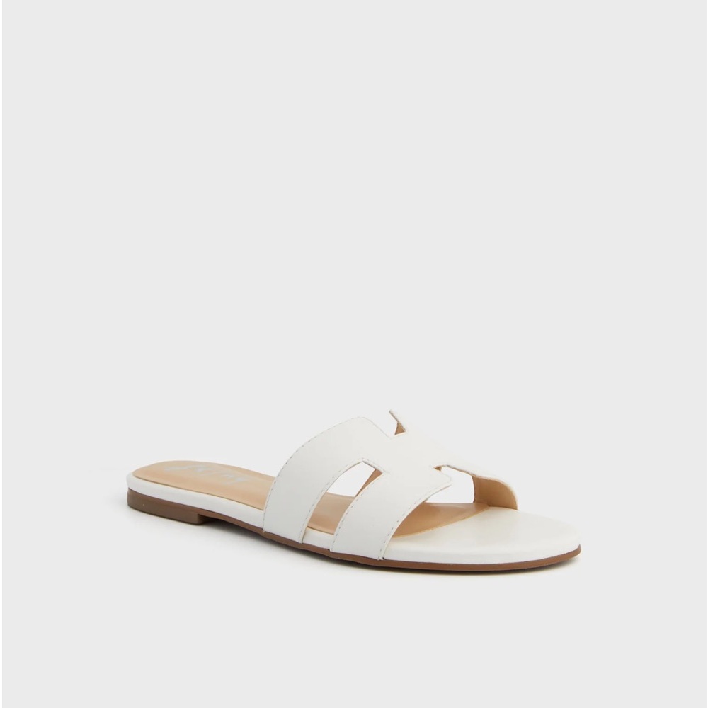 👡👡**NEW** in box Bibi Lou Sandals